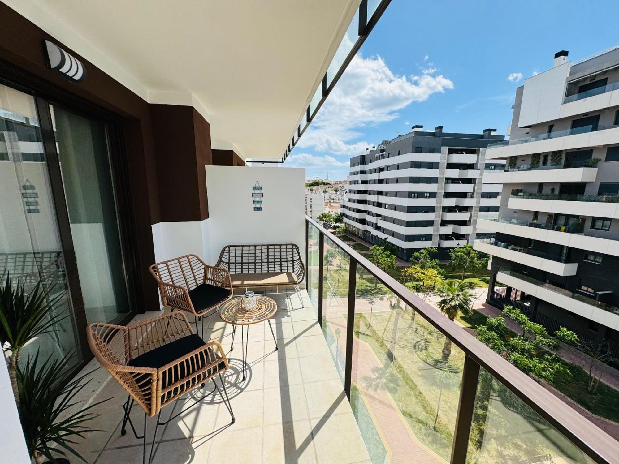Parking Privado! Sol Y Mar Tu Hogar En La Costa Estepona Exterior foto